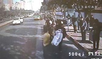 鸡东爆料真实事件视频播放,惊心动魄的真实事件视频曝光  第1张